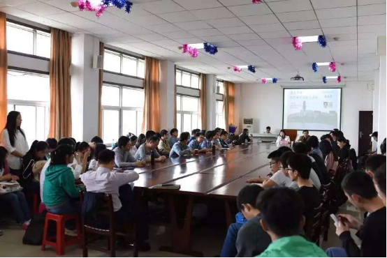 情系中南——nba在线看
举行“刑事辩护经验”交流会